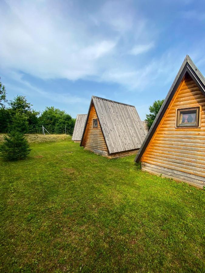 Rooms & Glamping Lana Haus Licko Petrovo Selo Exterior photo