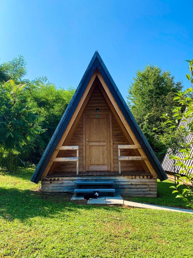Rooms & Glamping Lana Haus Licko Petrovo Selo Exterior photo